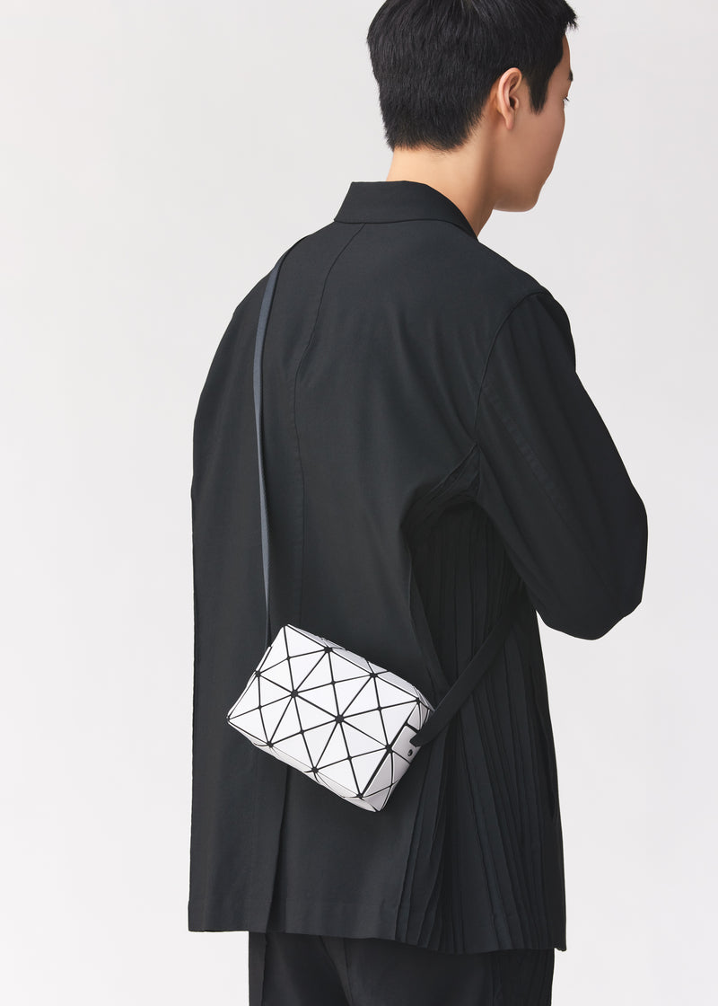 CUBOID Shoulder Bag Matte Black | ISSEY MIYAKE EU
