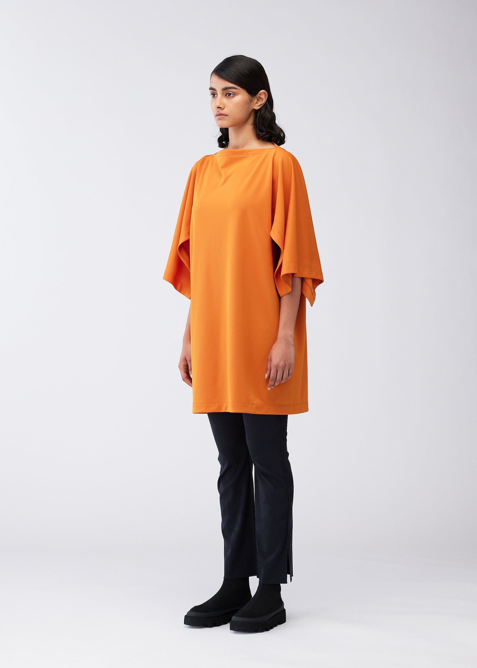 132 5. m2 Tunic Sage Green | ISSEY MIYAKE EU