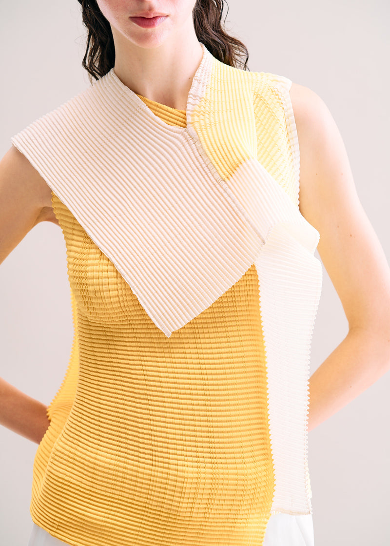 FRAMED PLEATS Top Yellow