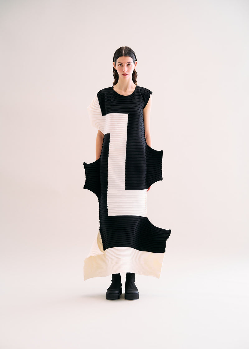 RECTILINEAR Dress Grey x Red