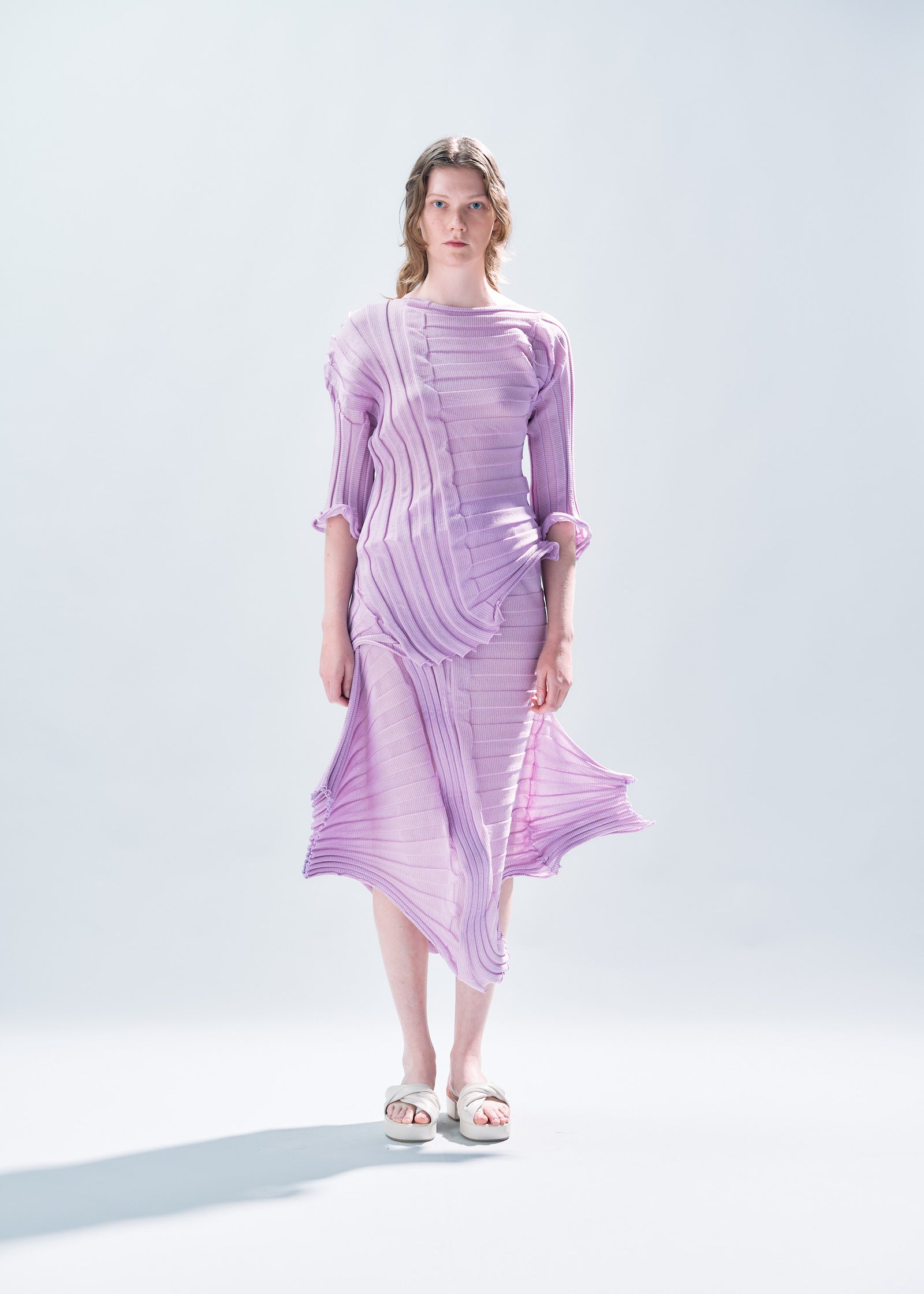 SHEER MOVING KNIT Top Purple | ISSEY MIYAKE EU