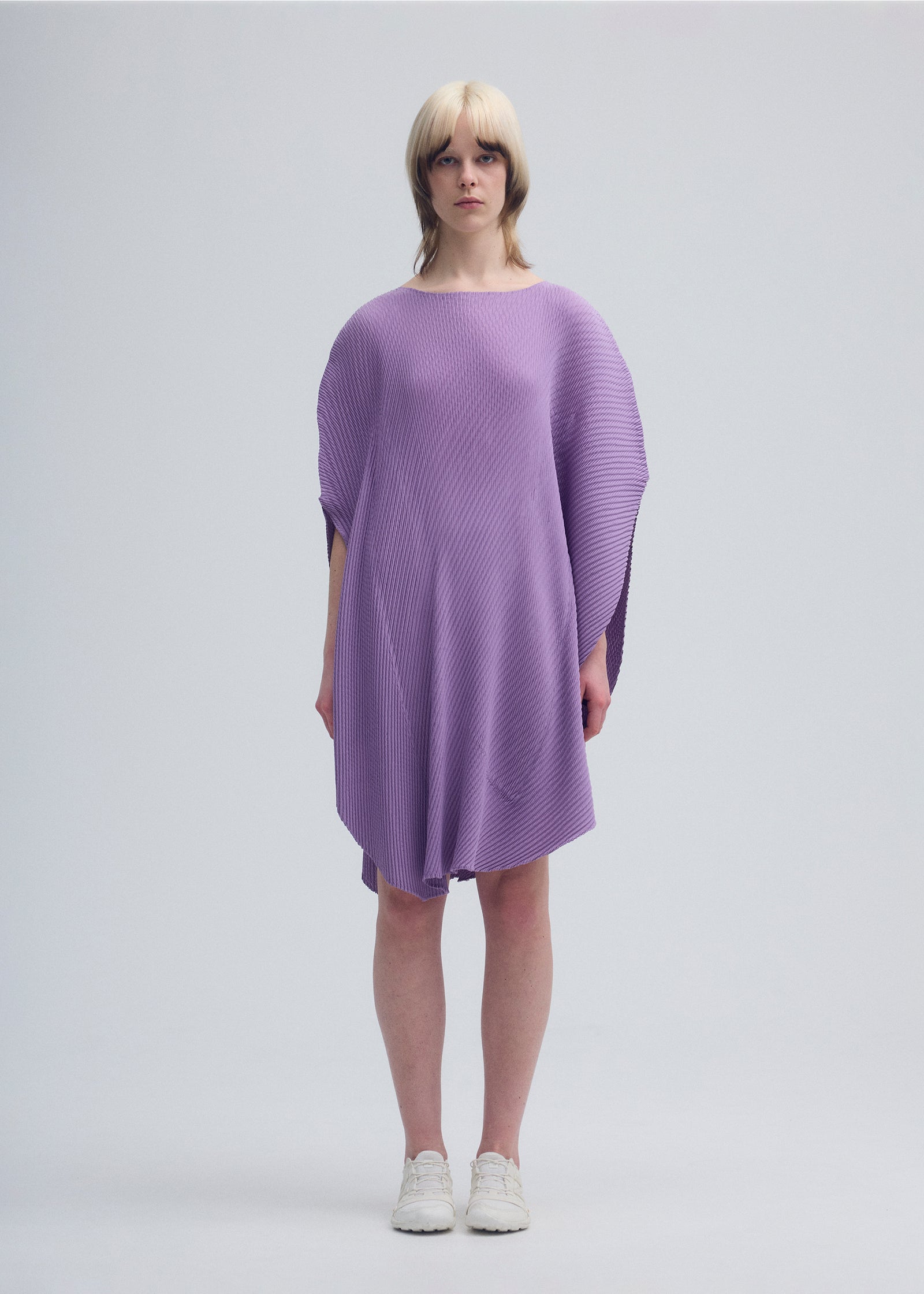 ORBICULAR PLEATS Dress Bellflower Purple | ISSEY MIYAKE EU