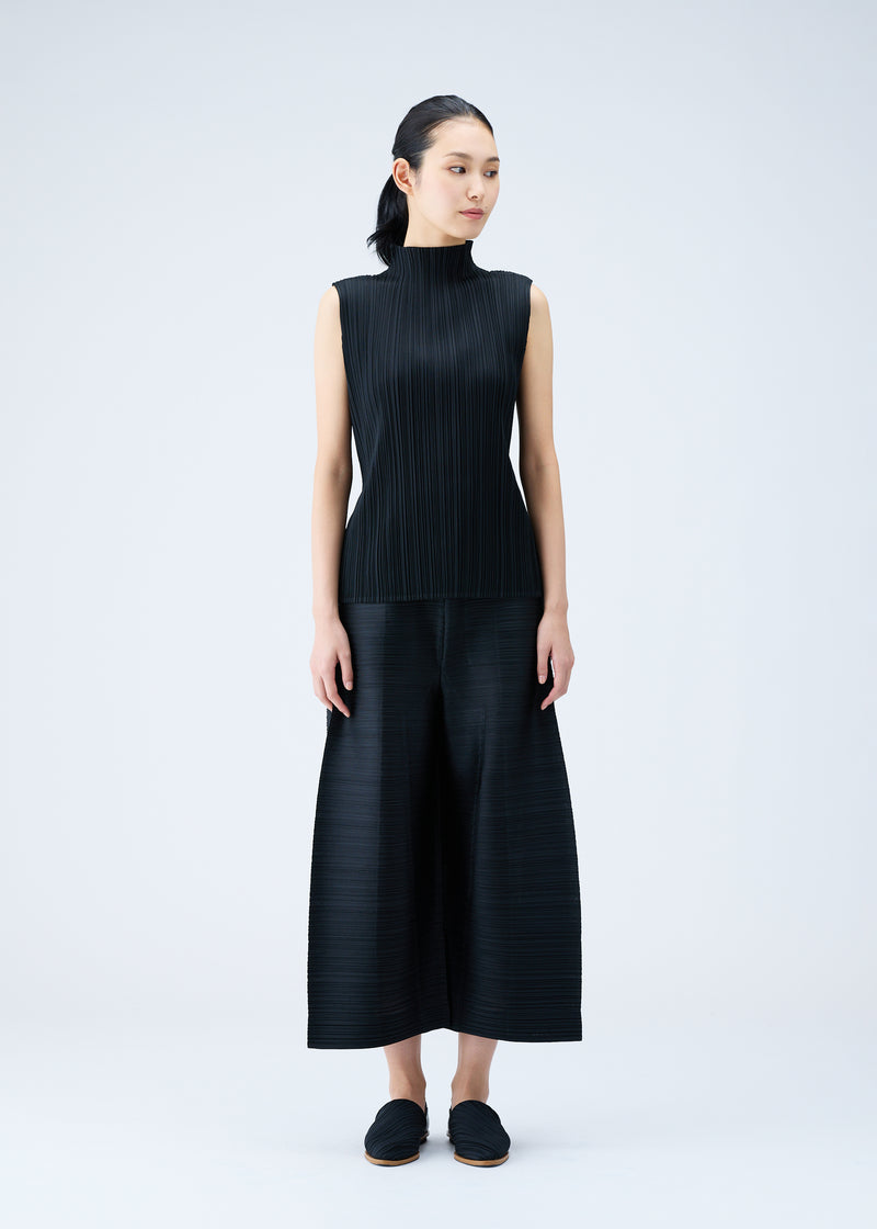 ROUTE Trousers Black | ISSEY MIYAKE EU