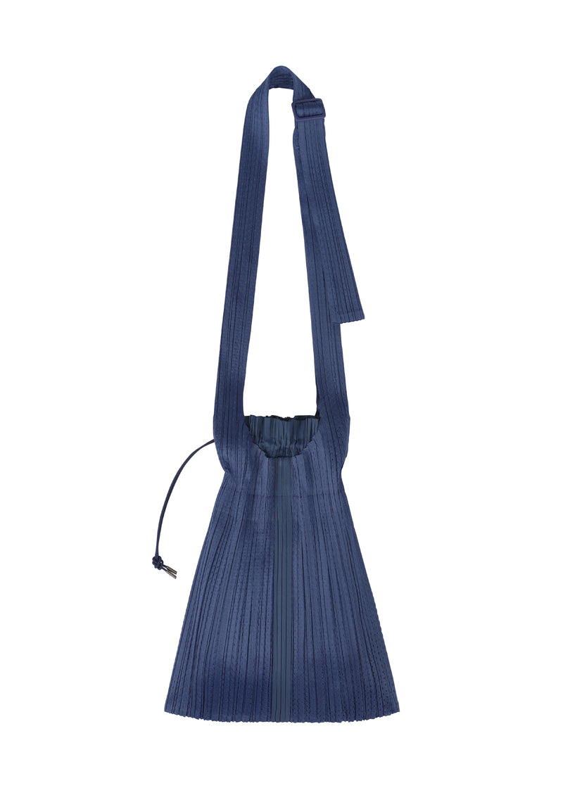 PLEATS MESH BAG Bag Blue