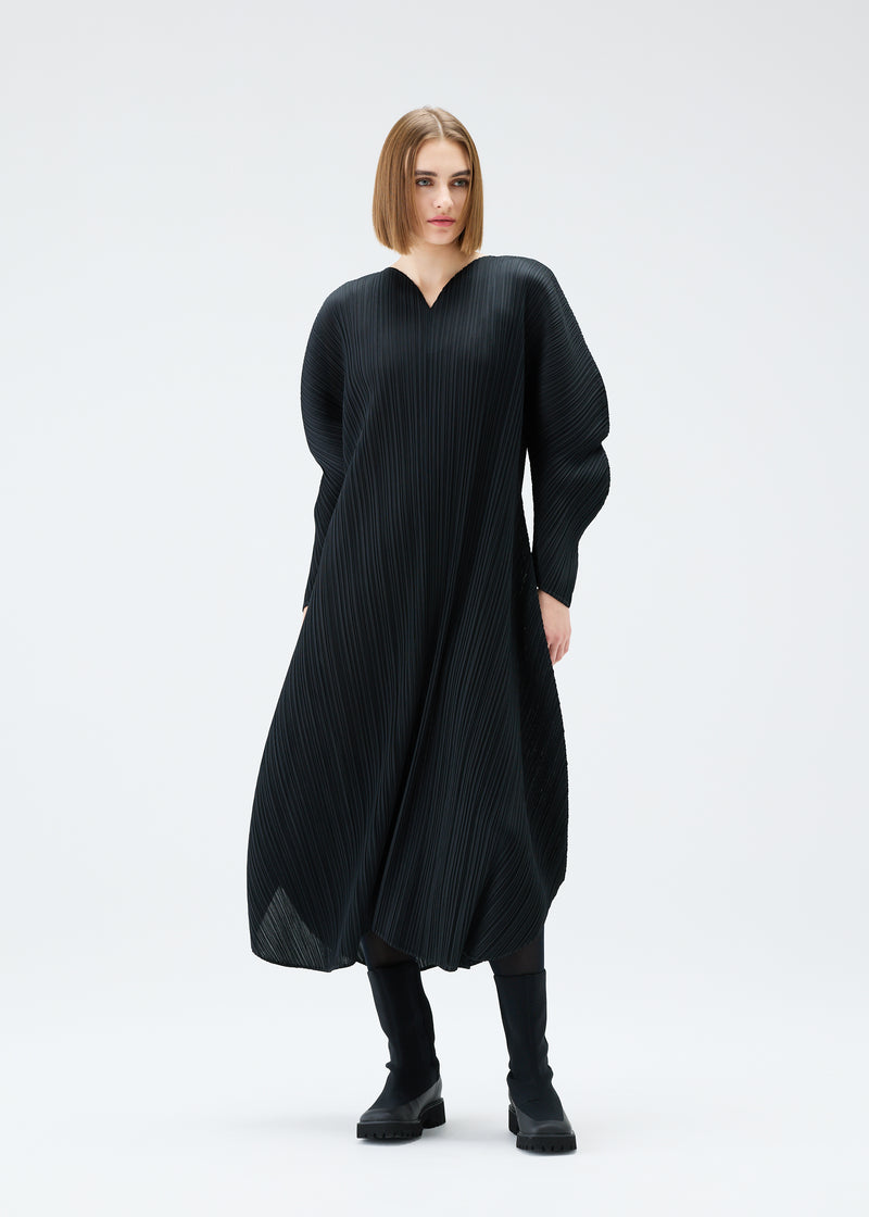 WORMHOLE Dress Black