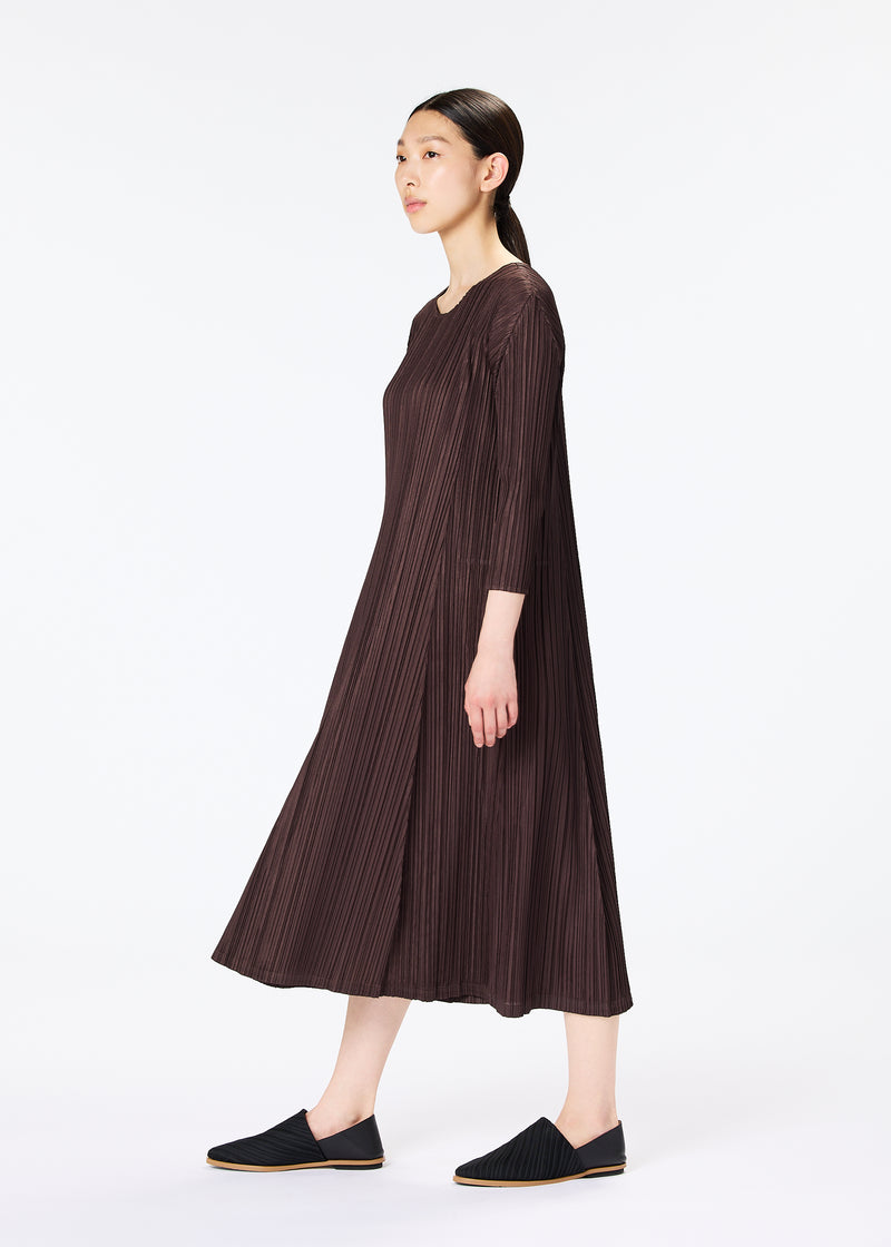 MELLOW PLEATS Dress Pink White | ISSEY MIYAKE EU